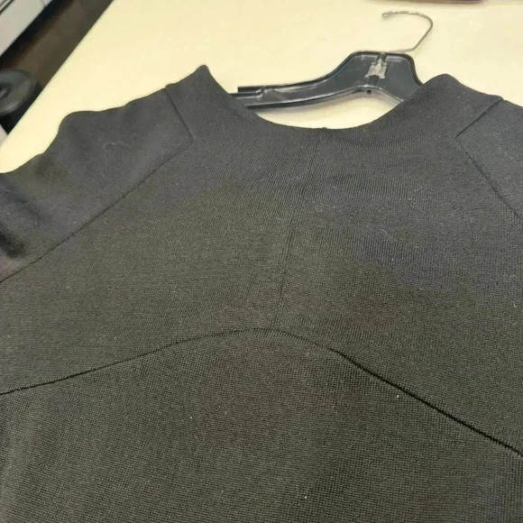 Alberta Ferretti Black Sweater 100% Wool V-back Made In Italy US 6 - Picture 9 of 12